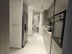Lorong 8 Toa Payoh (D12), Condominium #457457181